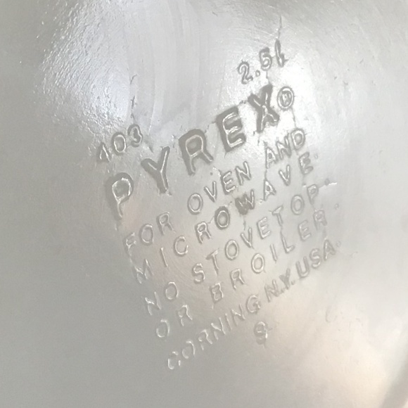 Large Pyrex Vintage 403 Homestead 2.5 Liter Mixing Bowl USA Blue Tan Speckle - Picture 8 of 8